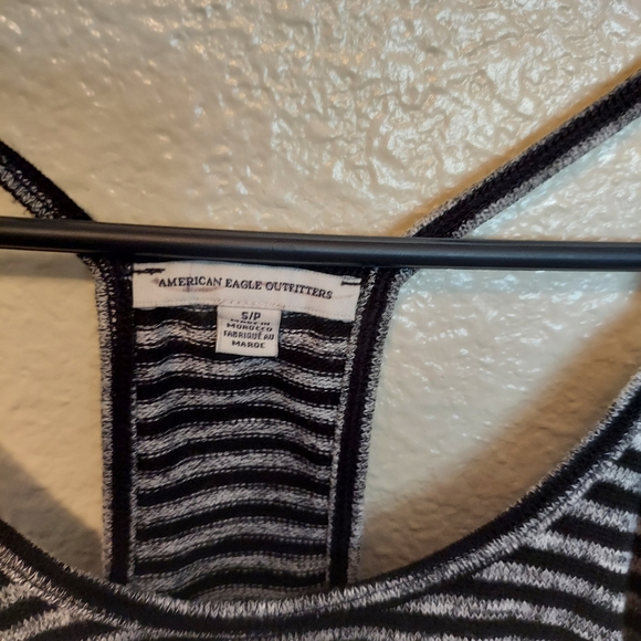 American Eagle Crop Top - Picture 2 of 3